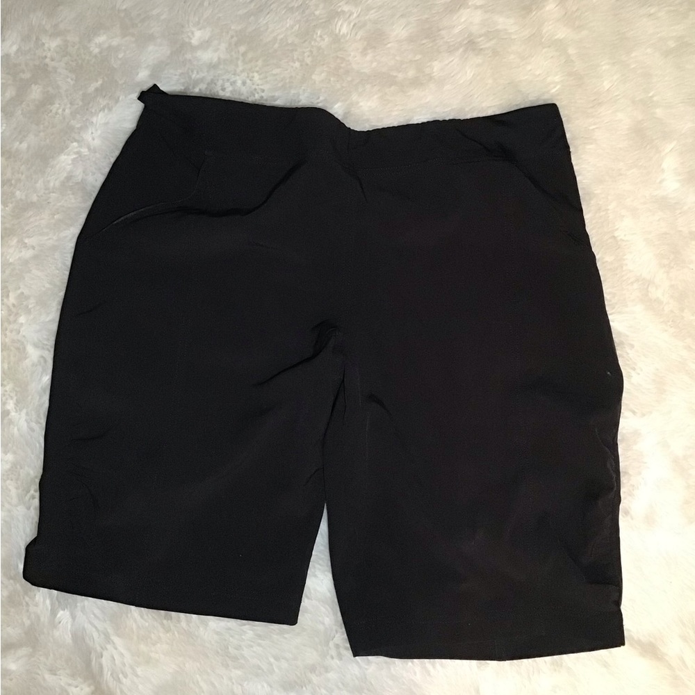 Chico’s Zenergy black walking shorts size 12